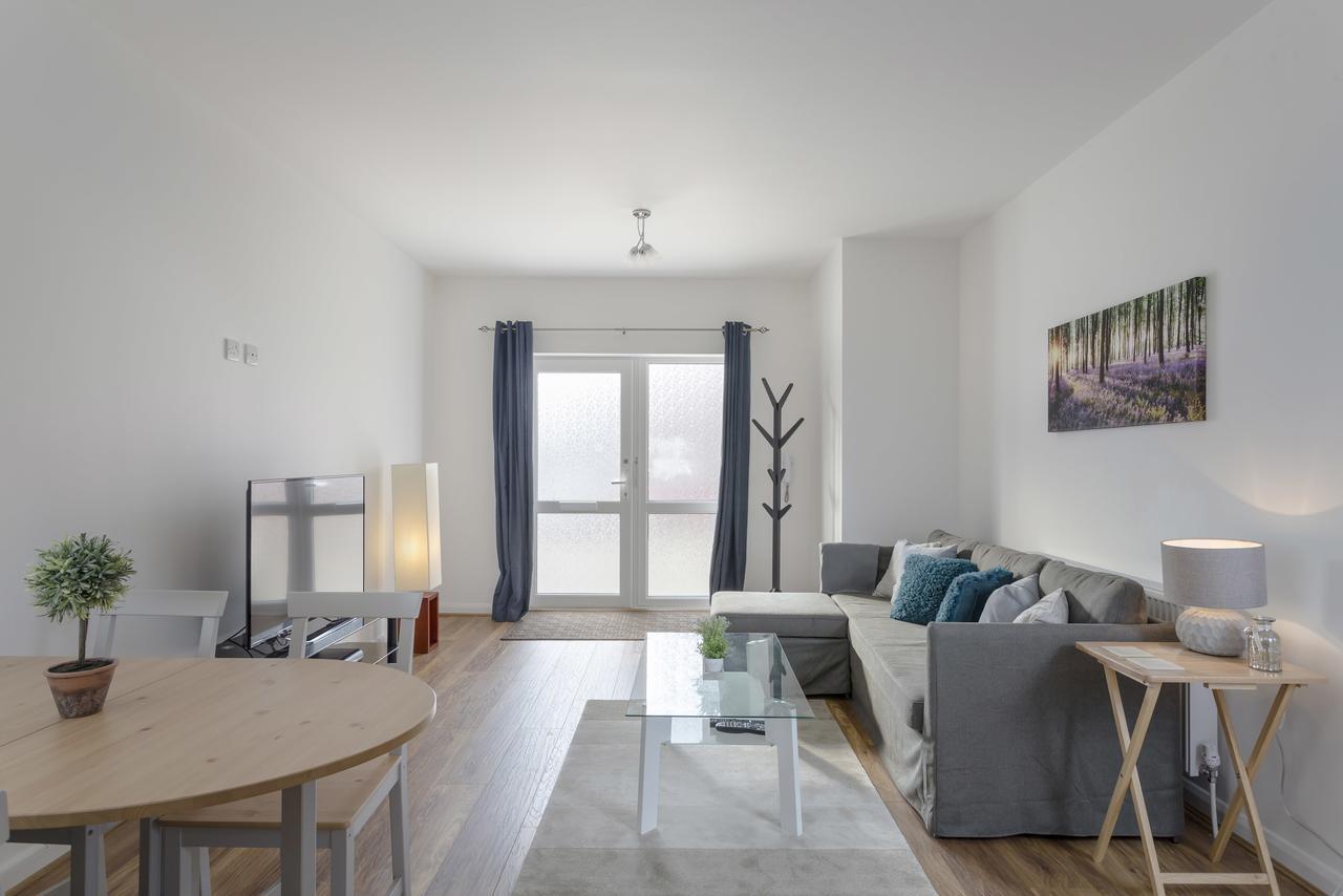 1 Bed Apt Sleeps 4 Luton  Dış mekan fotoğraf