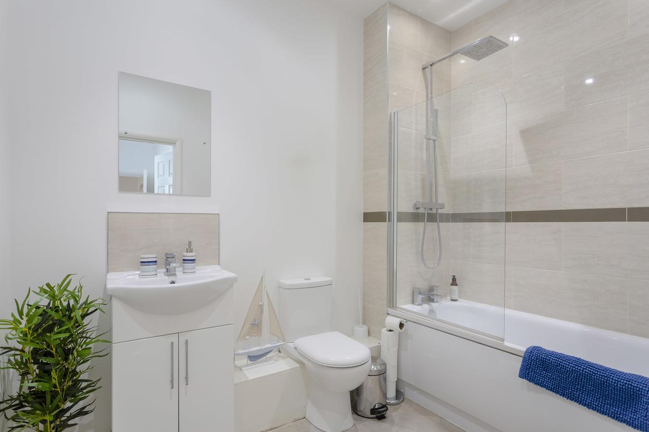 1 Bed Apt Sleeps 4 Luton  Dış mekan fotoğraf