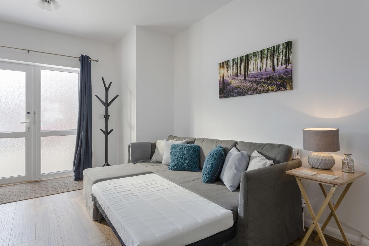 1 Bed Apt Sleeps 4 Luton  Dış mekan fotoğraf