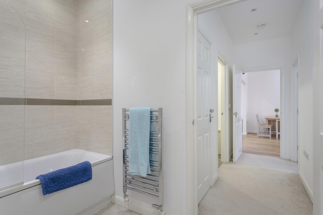 1 Bed Apt Sleeps 4 Luton  Dış mekan fotoğraf